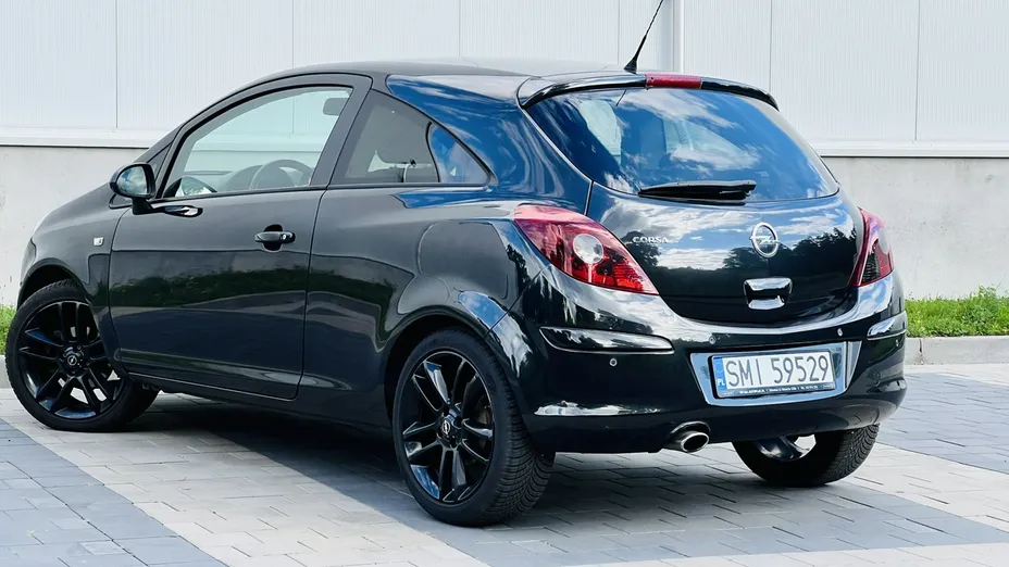 OPEL Corsa -