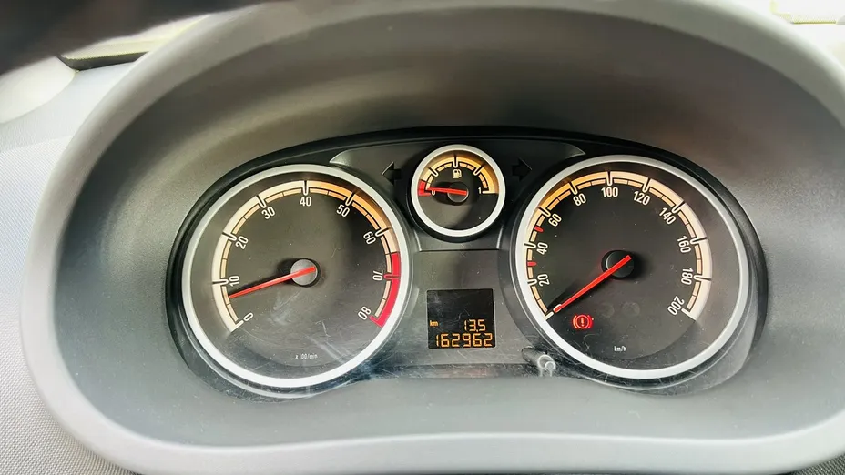 OPEL Corsa -