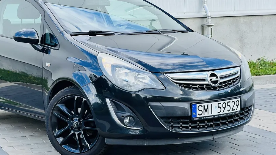 OPEL Corsa -