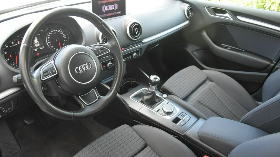 AUDI A3 Limousine -