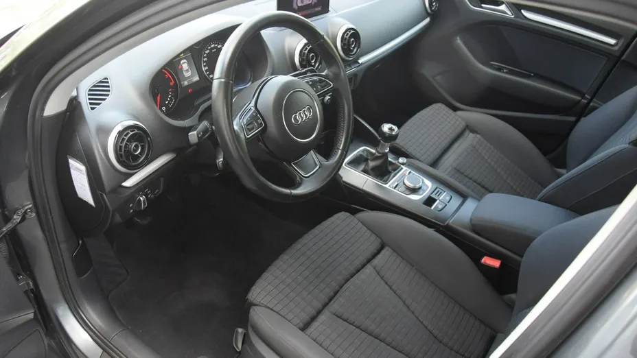 AUDI A3 Limousine -