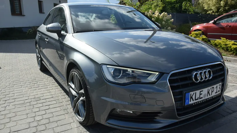 AUDI A3 Limousine -