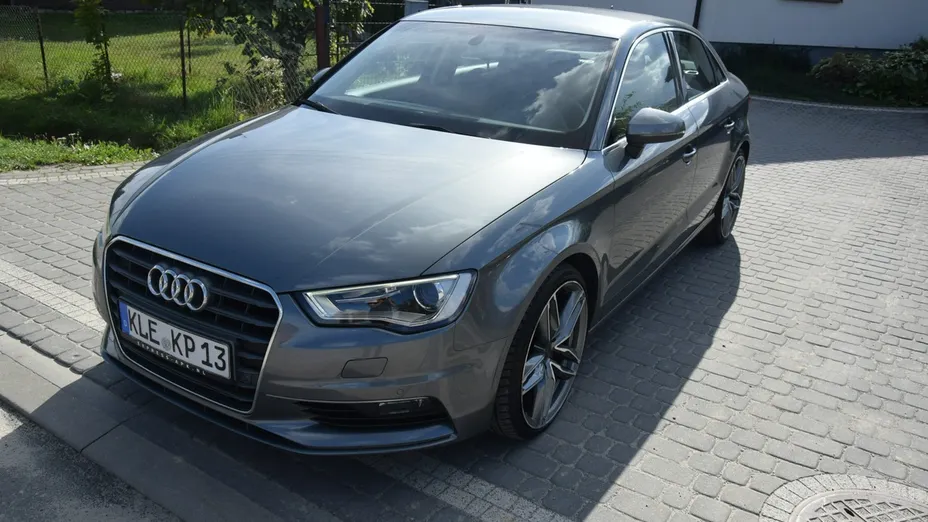 AUDI A3 Limousine -