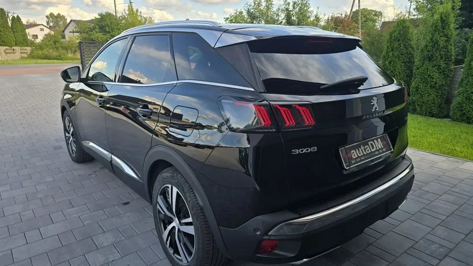 PEUGEOT 3008 -