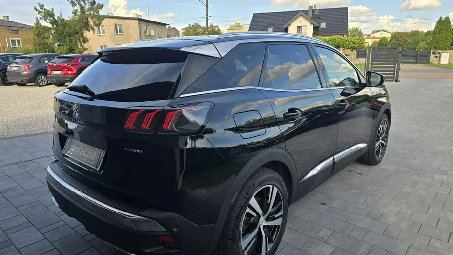 PEUGEOT 3008 -