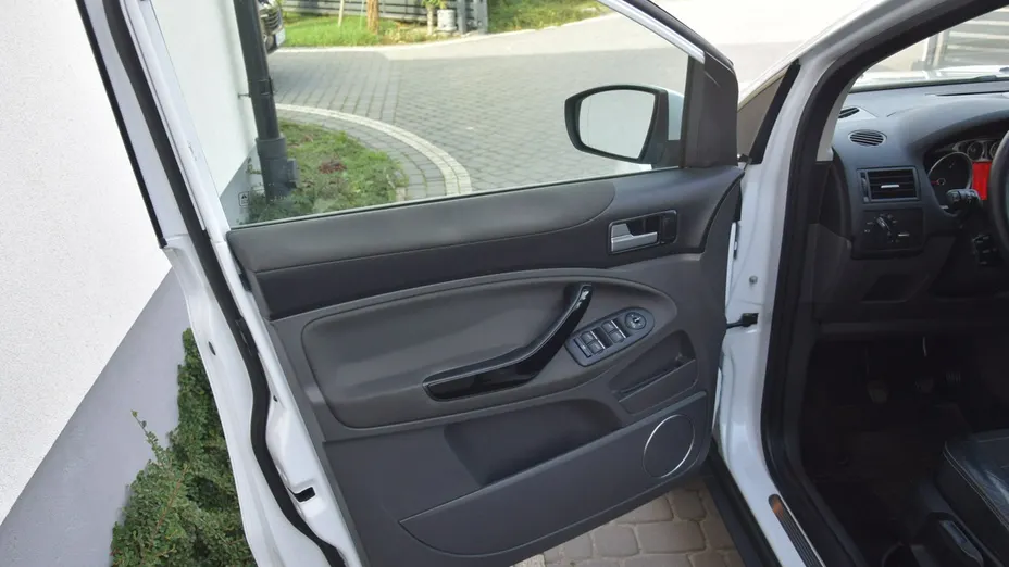 FORD Kuga -