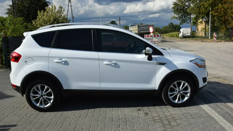 FORD Kuga -