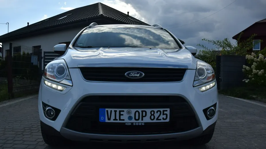 FORD Kuga -