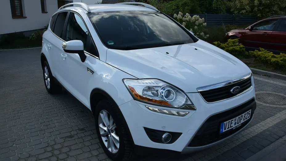 FORD Kuga -