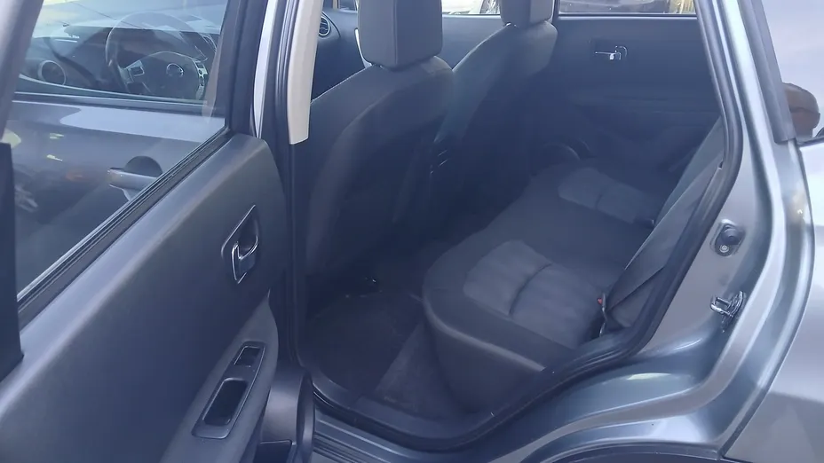 NISSAN Qashqai -