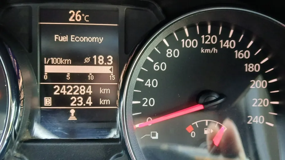 NISSAN Qashqai -