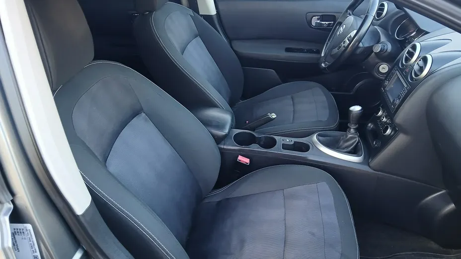 NISSAN Qashqai -