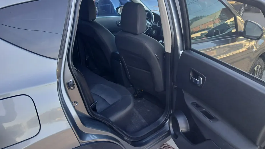 NISSAN Qashqai -