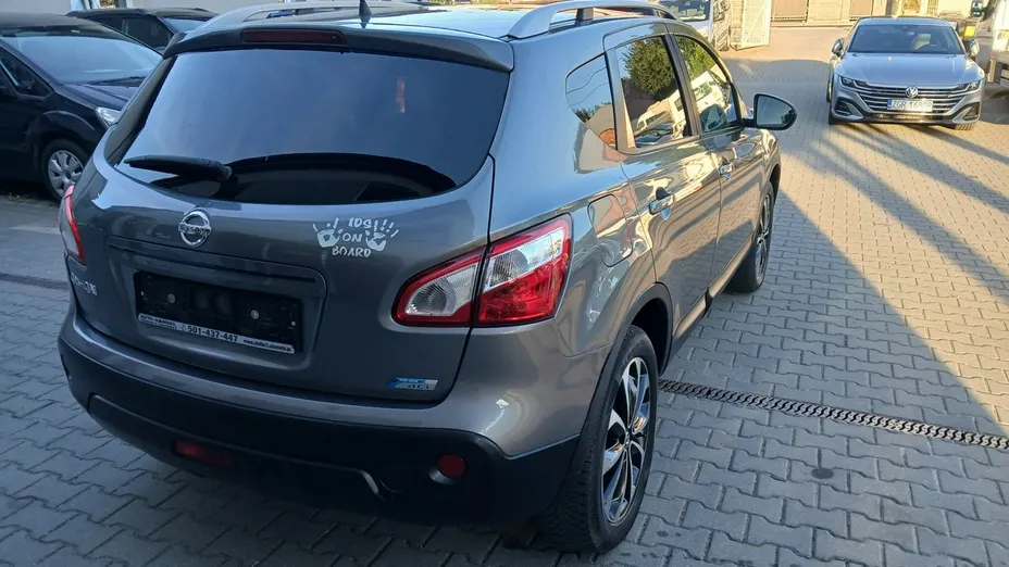 NISSAN Qashqai -