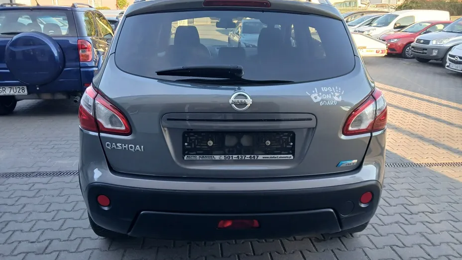 NISSAN Qashqai -