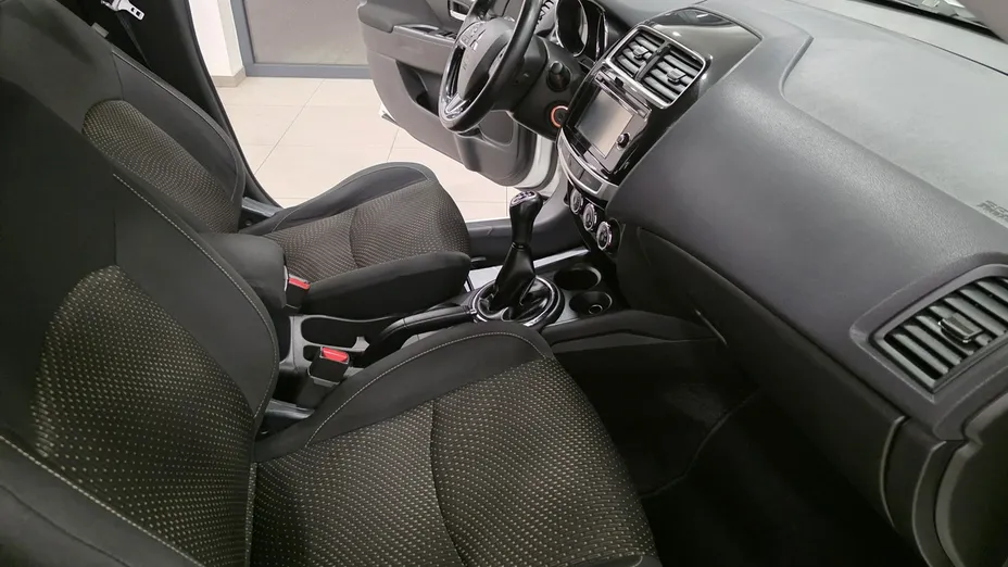 MITSUBISHI ASX -