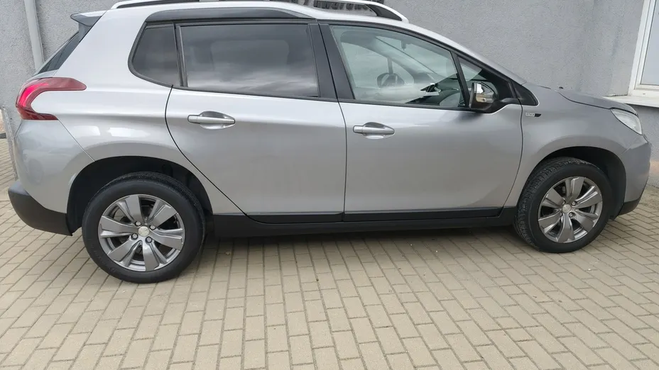 PEUGEOT 2008 -
