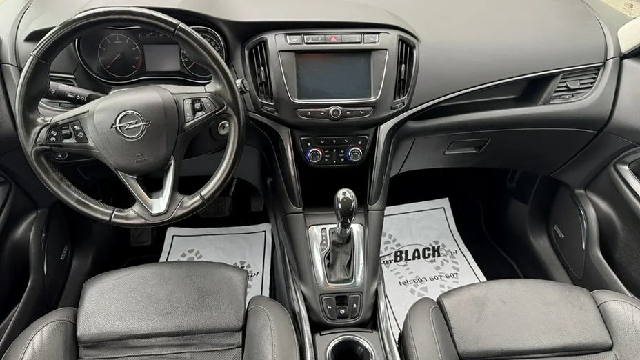 OPEL Zafira -