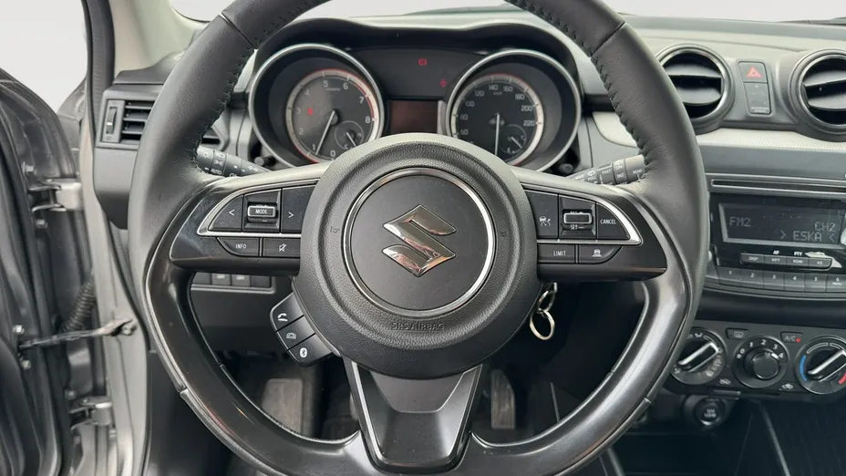 SUZUKI Swift -
