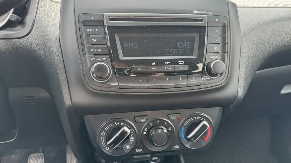 SUZUKI Swift -