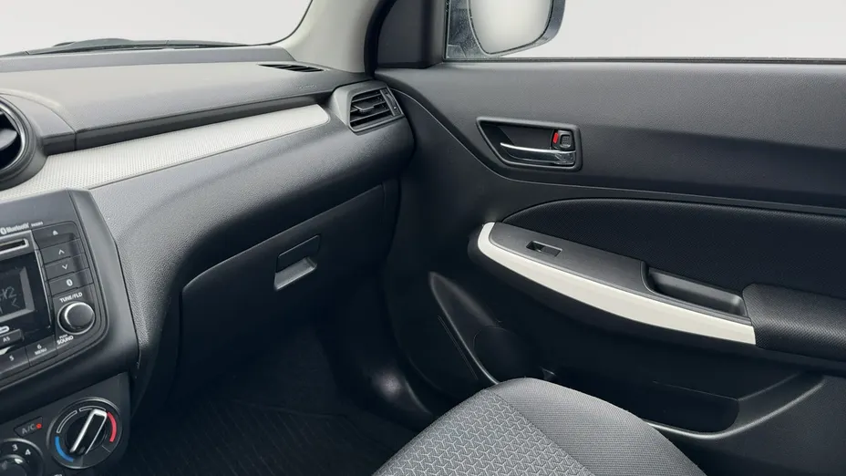 SUZUKI Swift -