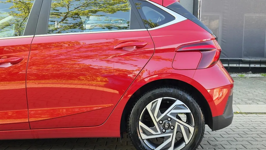 HYUNDAI i20 -