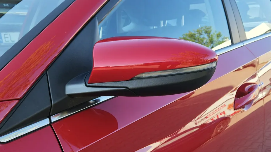 HYUNDAI i20 -