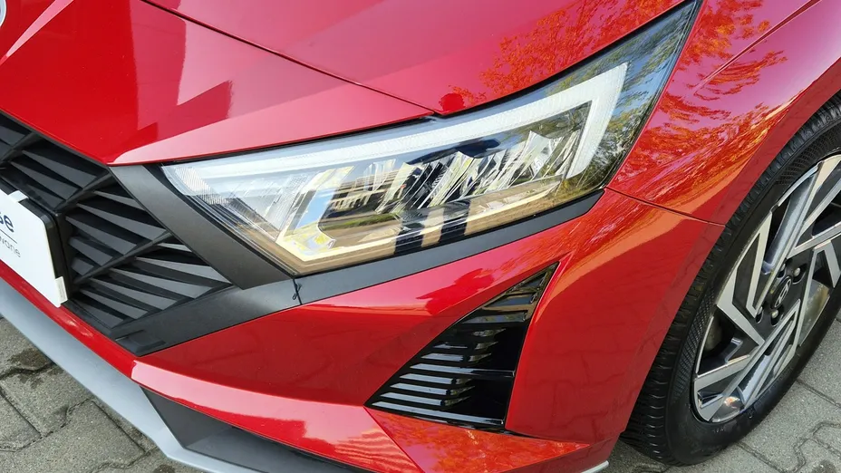 HYUNDAI i20 -