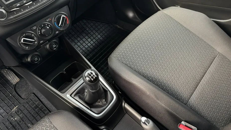 SUZUKI Swift -