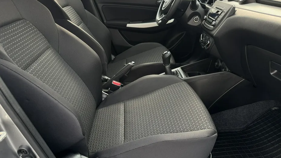 SUZUKI Swift -