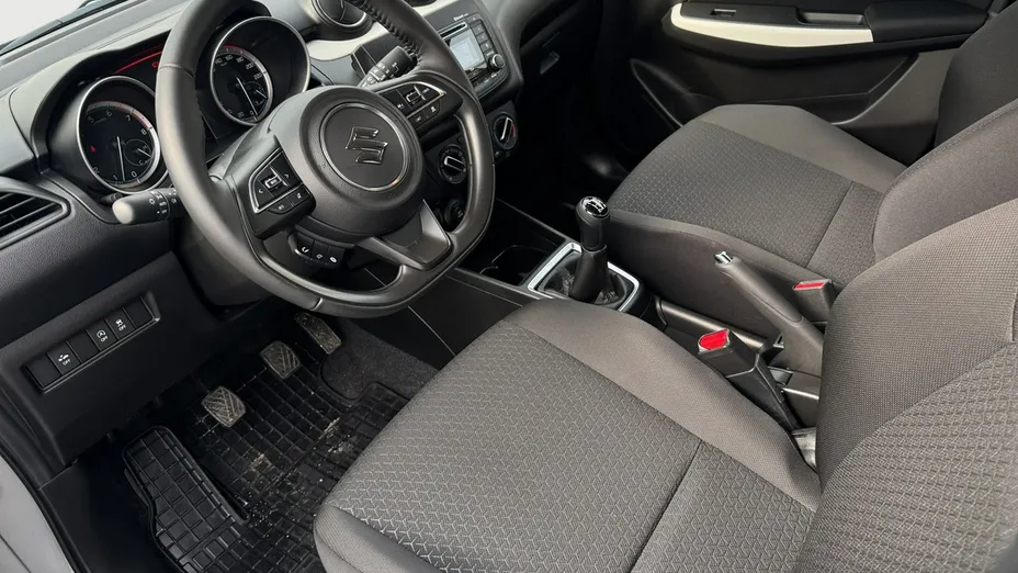SUZUKI Swift -