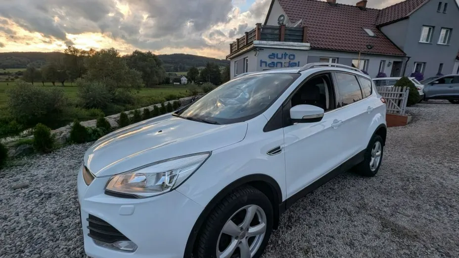 FORD Kuga -