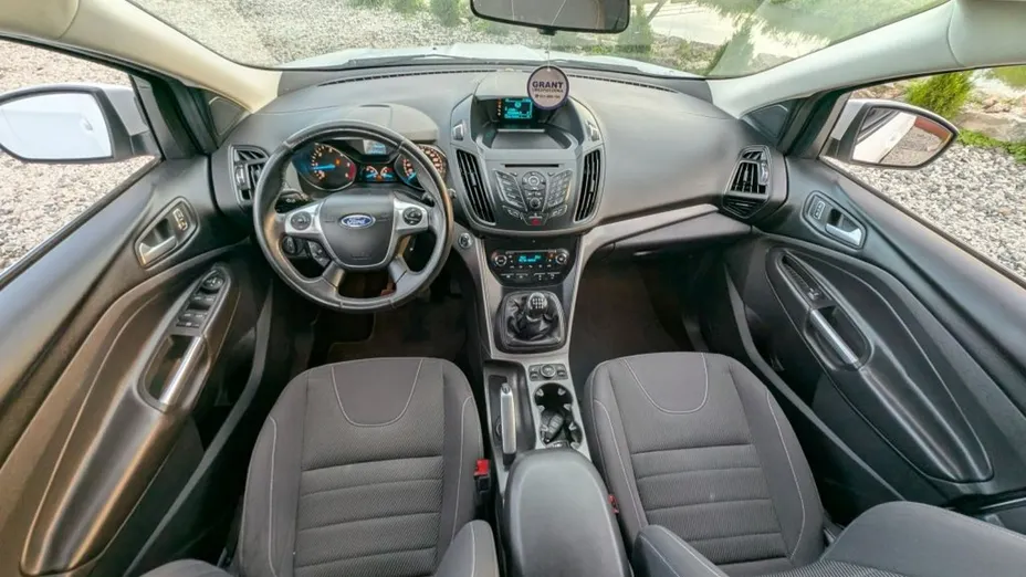 FORD Kuga -