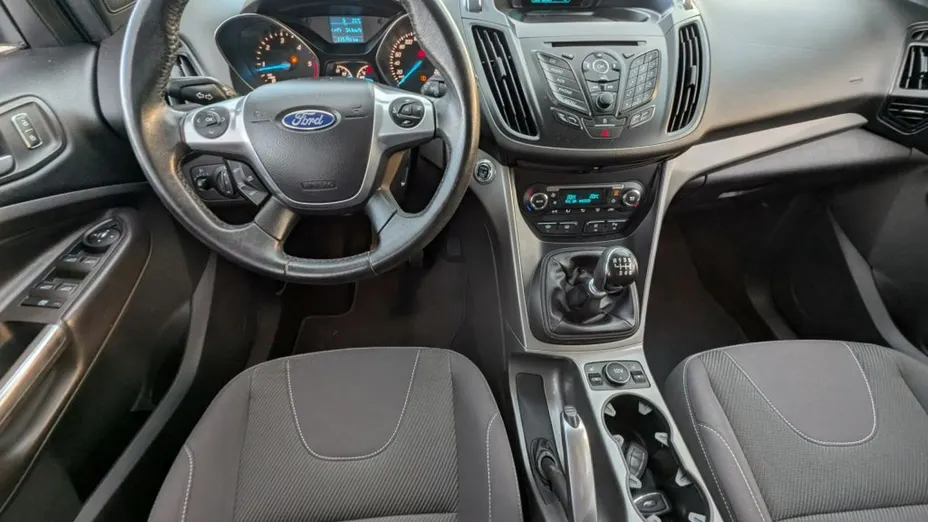 FORD Kuga -