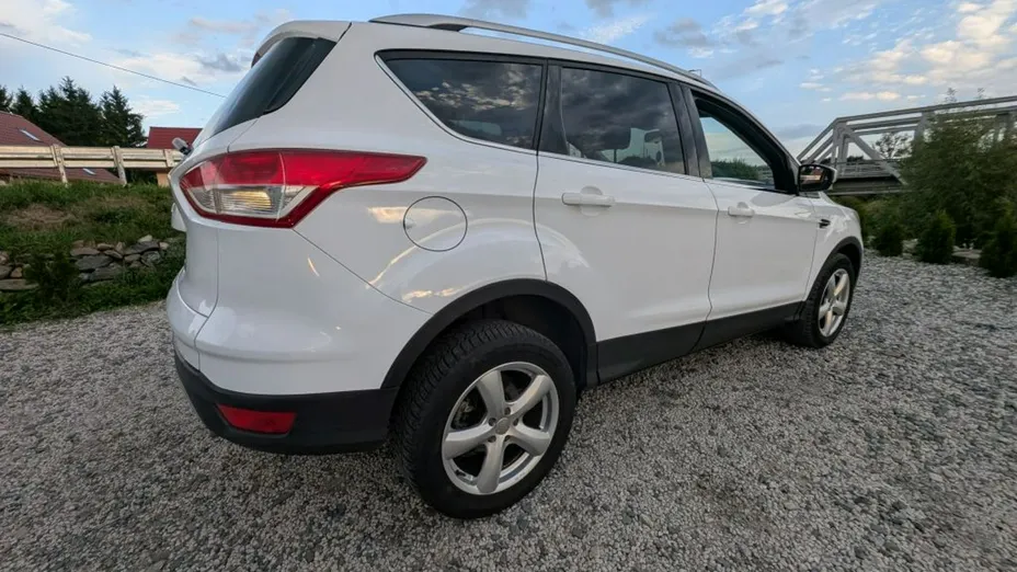 FORD Kuga -