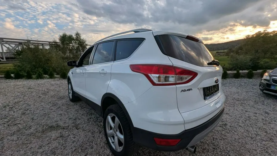 FORD Kuga -