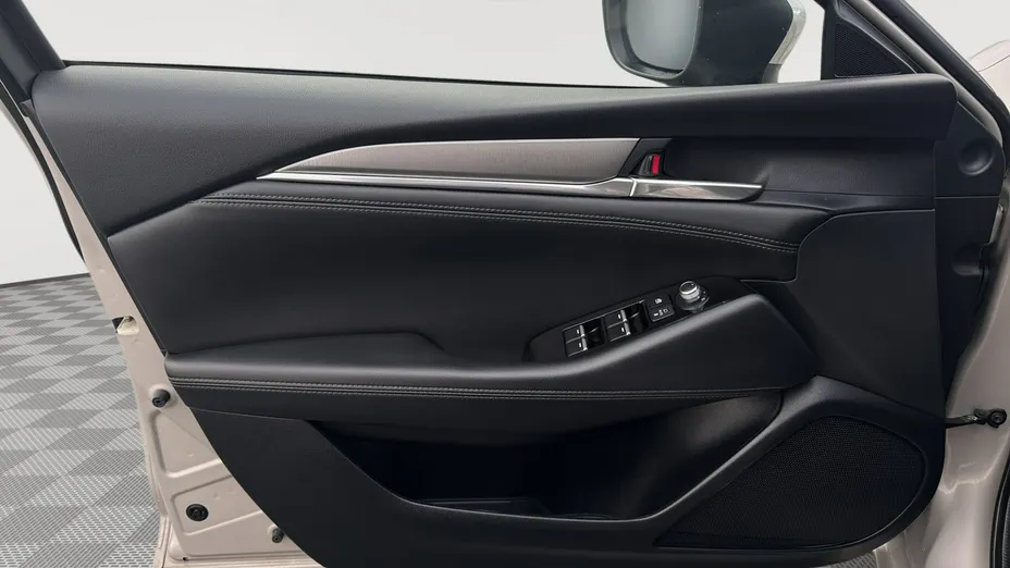 MAZDA 6 -