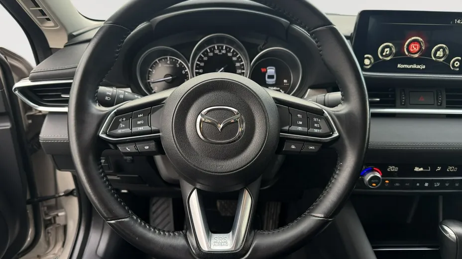 MAZDA 6 -