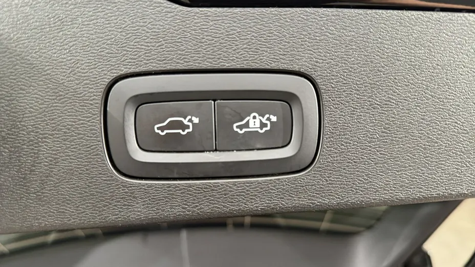 VOLVO V60 -