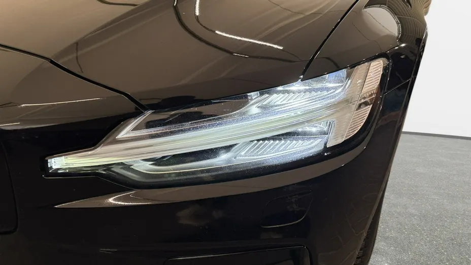 VOLVO V60 -