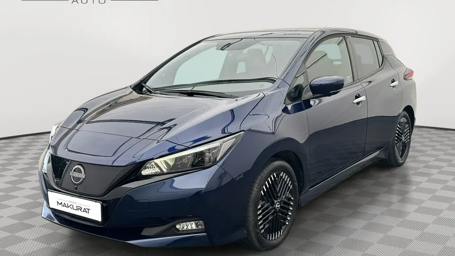 NISSAN Leaf -
