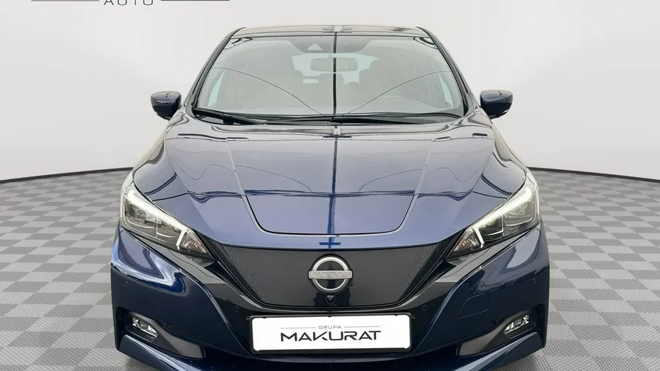 NISSAN Leaf -