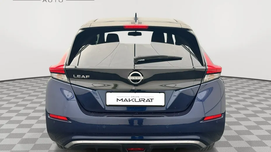 NISSAN Leaf -