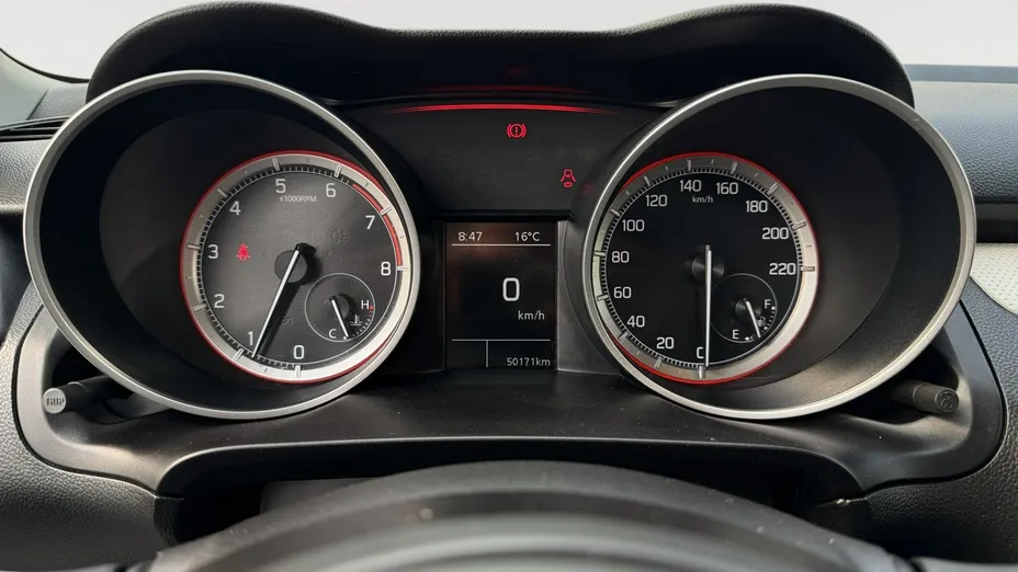 SUZUKI Swift -