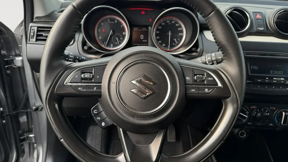 SUZUKI Swift -