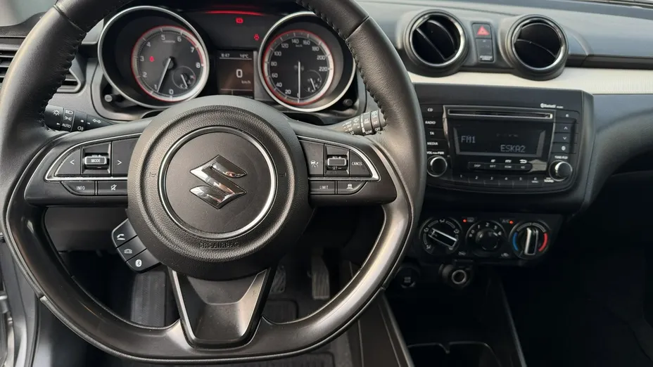 SUZUKI Swift -