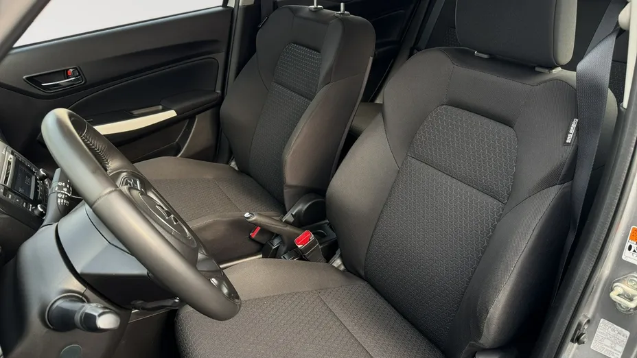 SUZUKI Swift -