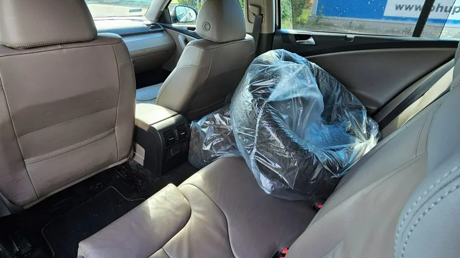 VOLKSWAGEN Passat -