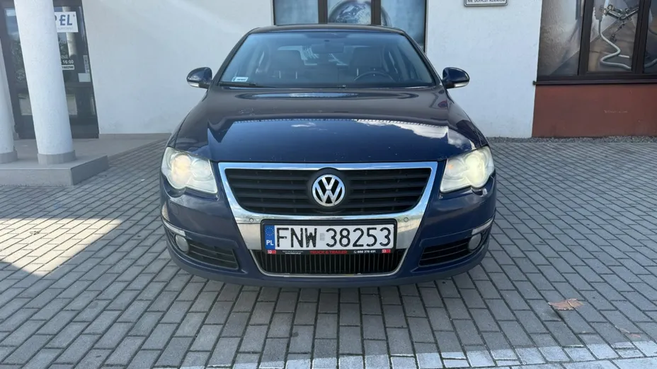 VOLKSWAGEN Passat -