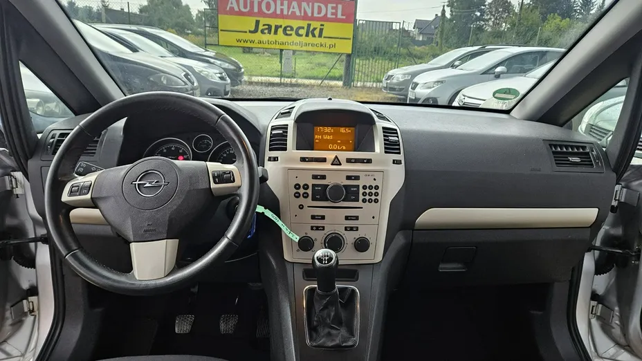 OPEL Zafira -